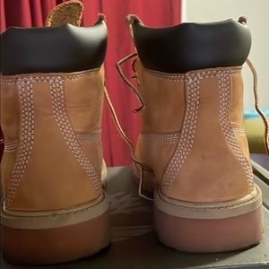 Timberland boots size 7.5M almost new got them for 225